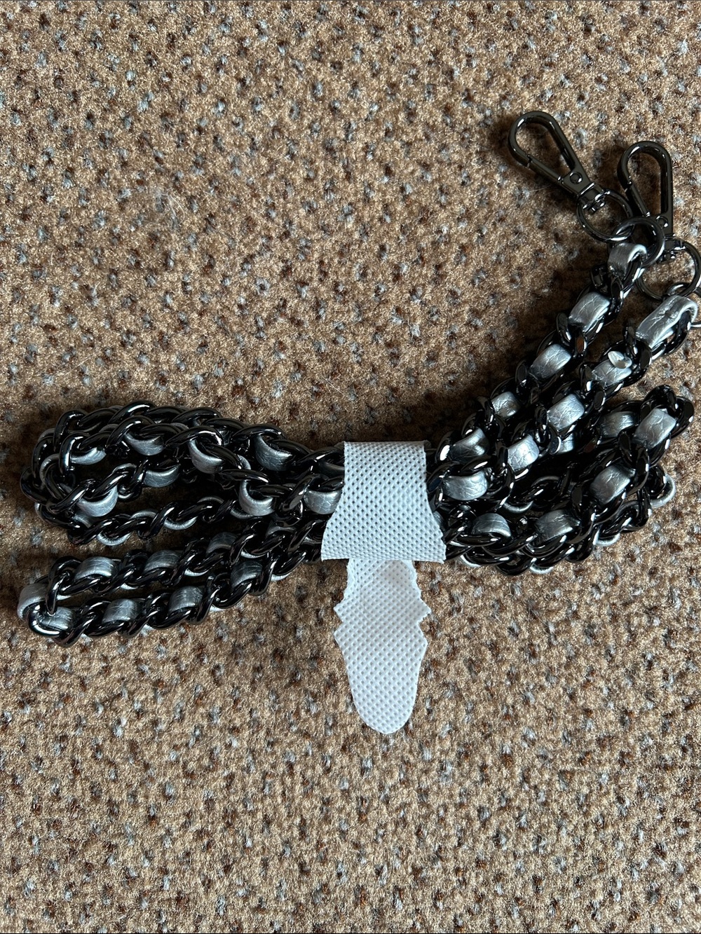 NWT Lug Metal Chain in Silver VL